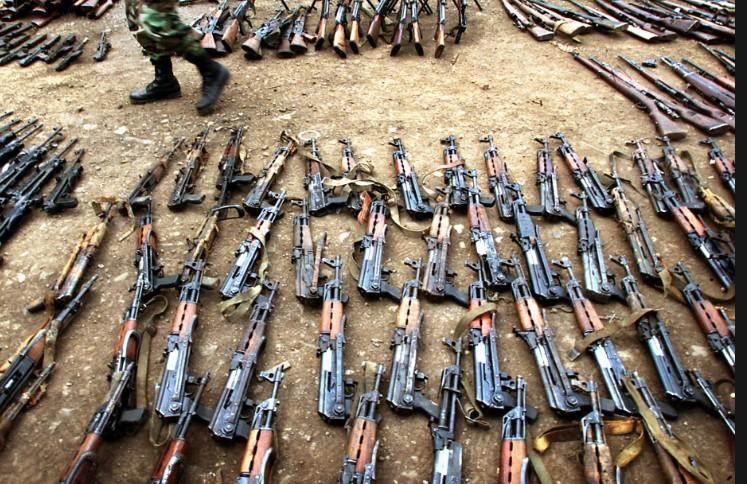 Rusia sanksionon 74 kompani që prodhojnë armë