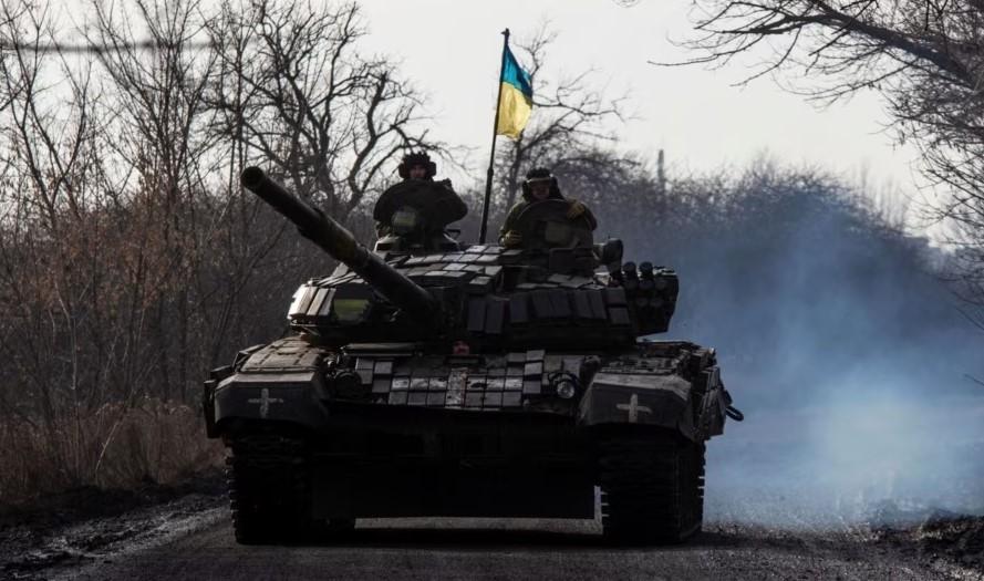 SHBA-ja këshillon Ukrainën që të mos nisë tani një ofensivë të re