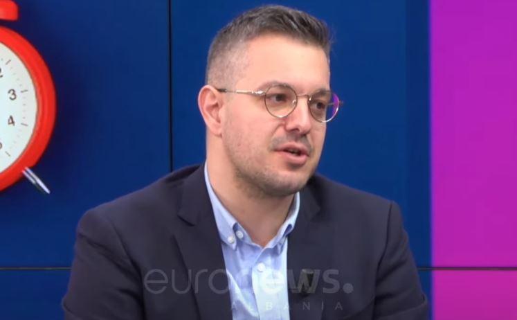 A shërohet gërhitja? Mjeku: Pyetje 1 milion dollarëshe
