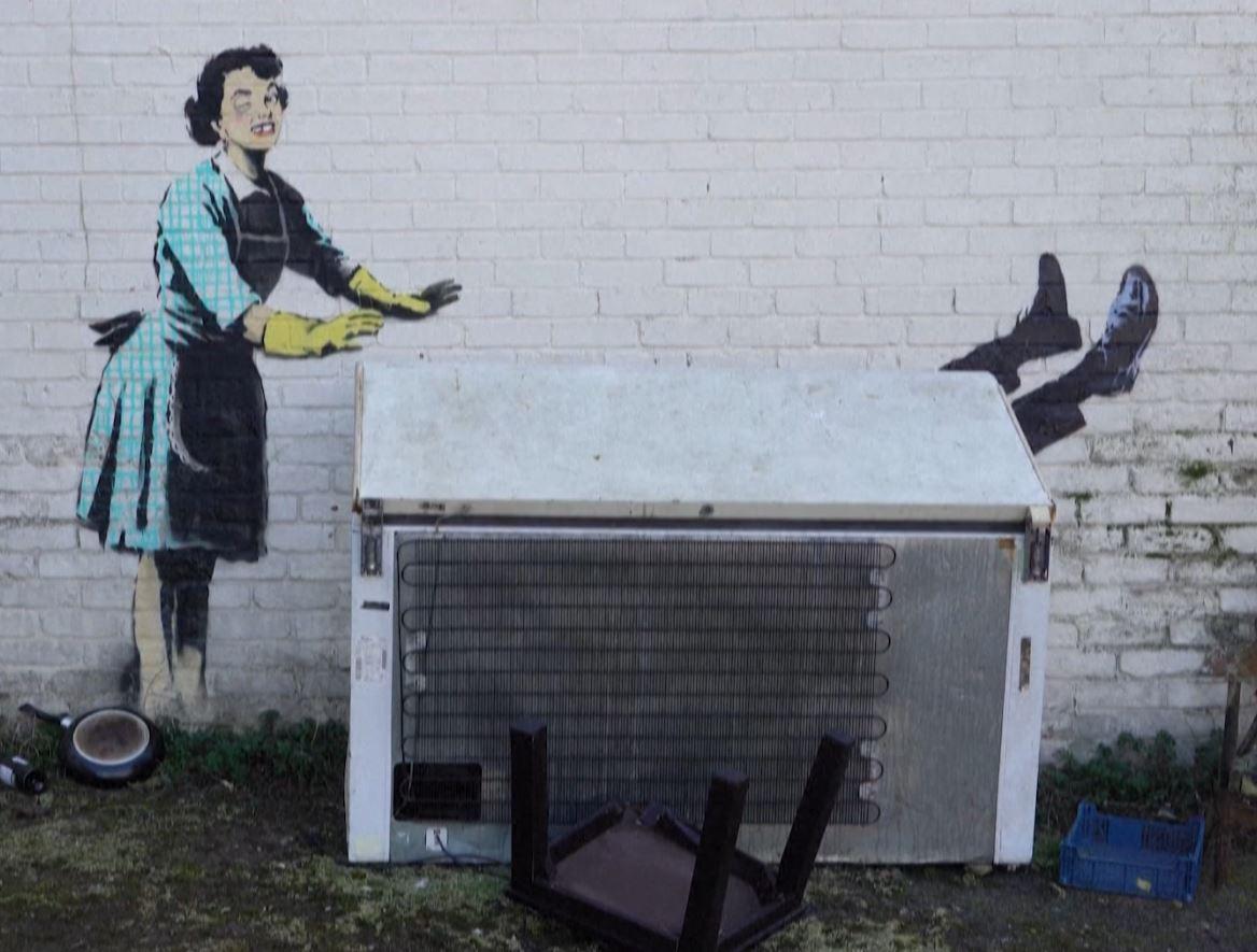 Rikthehet Banksy, artisti i rrugës vepër të re kundër dhunës ndaj grave