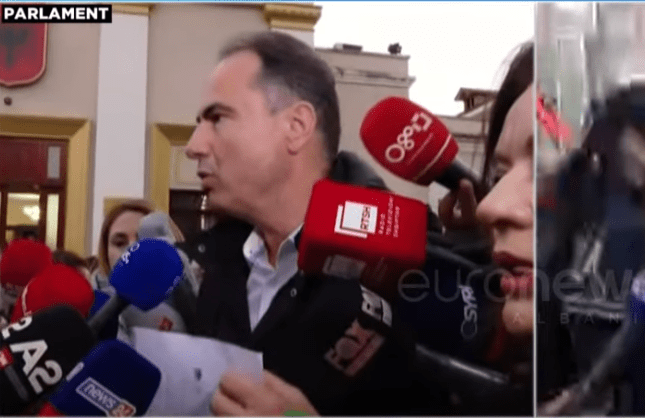 Nuk u lejua të hynte në Kuvend, Boçi: Nuk ka masë për ndalimin fizik