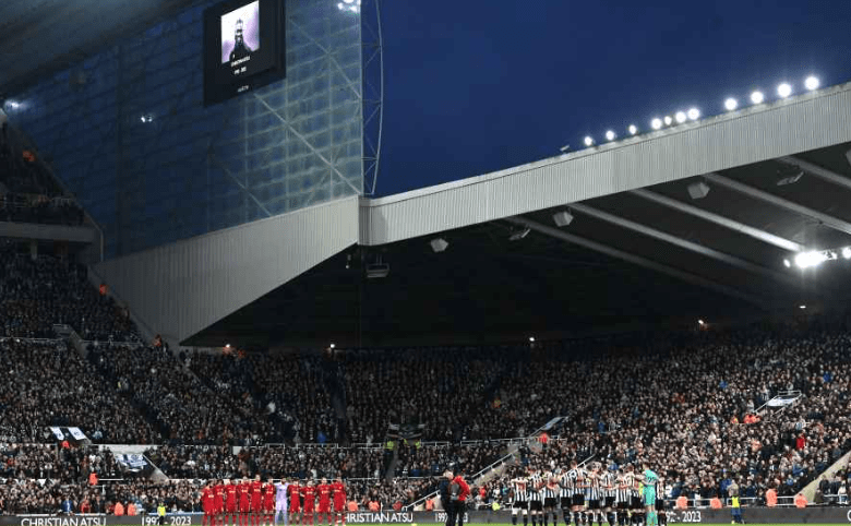 Stadiumi nderon Christian Atsu