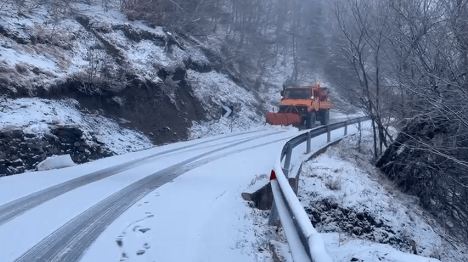 Rikthehen reshje e dëborës në Juglindje, temperaturat deri në -1 gradë