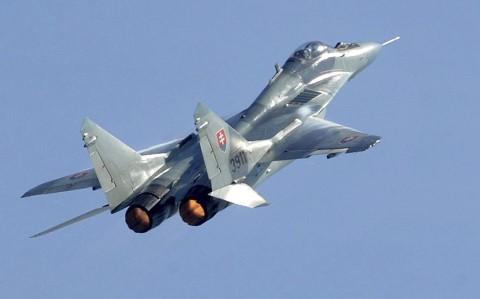 Sllovakia miraton dërgimin e avionëve luftarakë në Ukrainë
