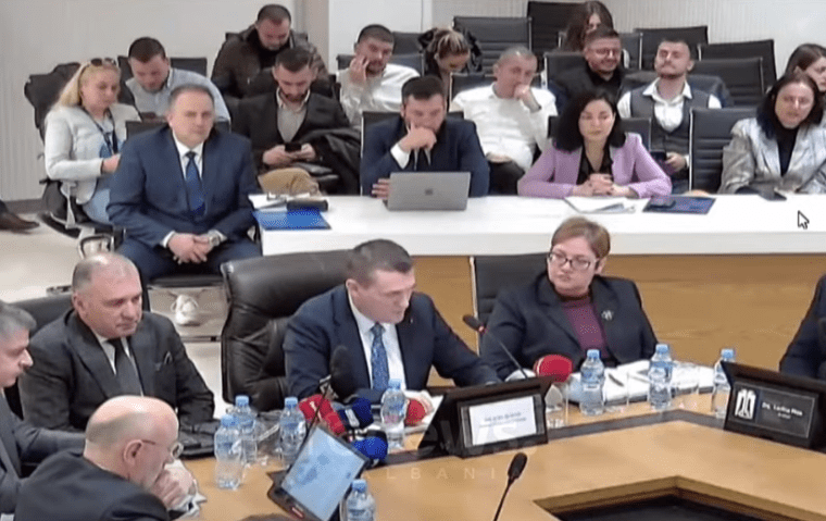 Dumani rendit problematikat: Nuk kemi zyra për BKH-në, 6 persona në një ambient