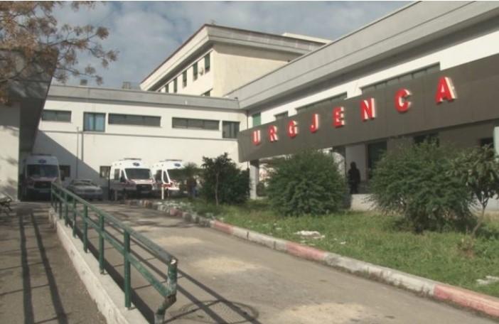 Mjeku në Durrës kërcënon pacientin