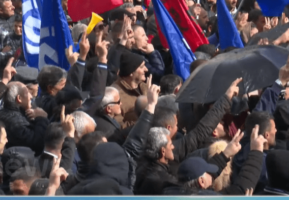 Mbyllet protesta e PD