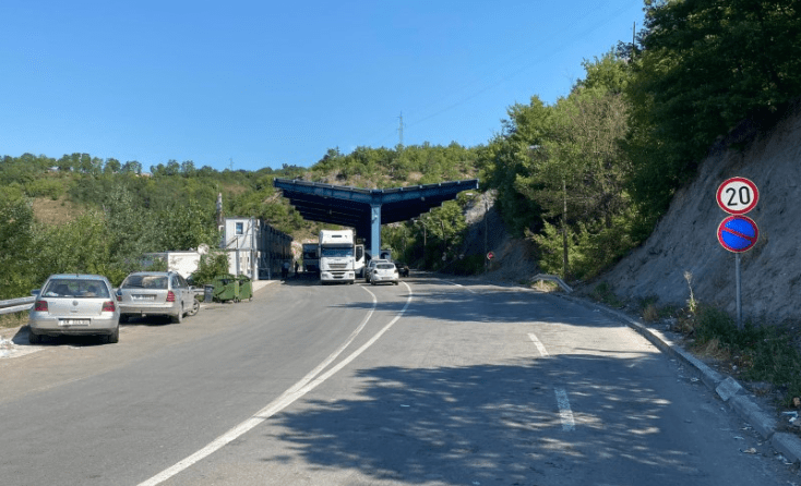 Sulmohet efektivi i policisë në veri të Kosovës