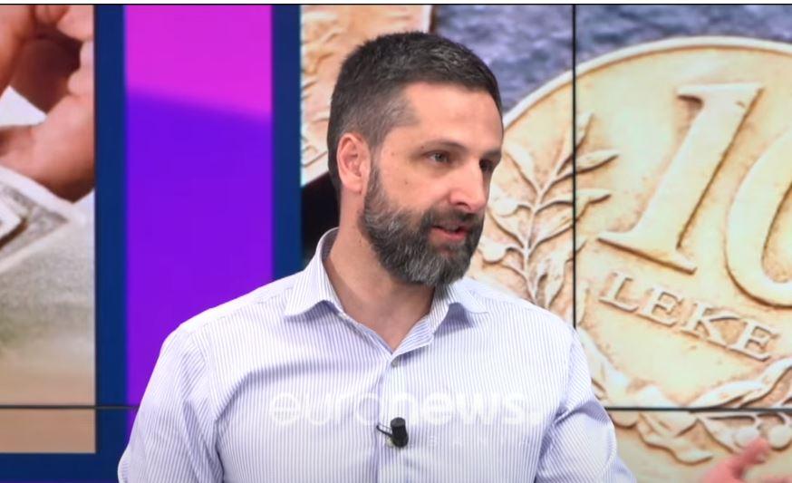“Taksisti më kërkoi 3 euro për të më dhënë celularin”- tregon Cenaj