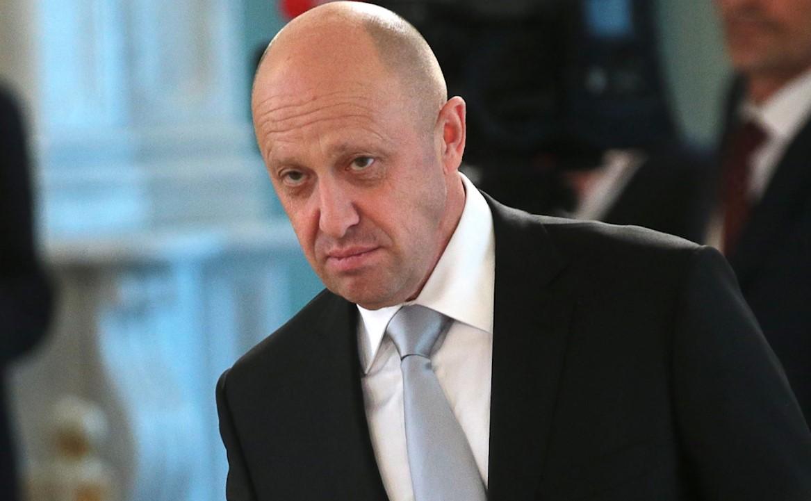 Kreu i Wagner synon karrigen e Putin