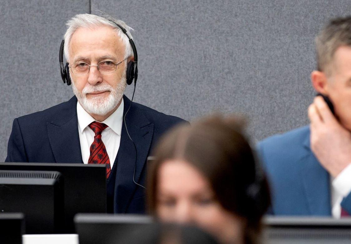 Mbrojtja: Jakup Krasniqi nuk kishte pushtet të kontrollonte ushtarët