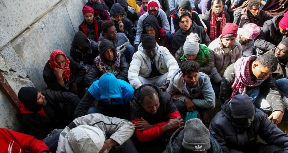 OKB: Të paktën 55 emigrantë të mbytur pranë Libisë