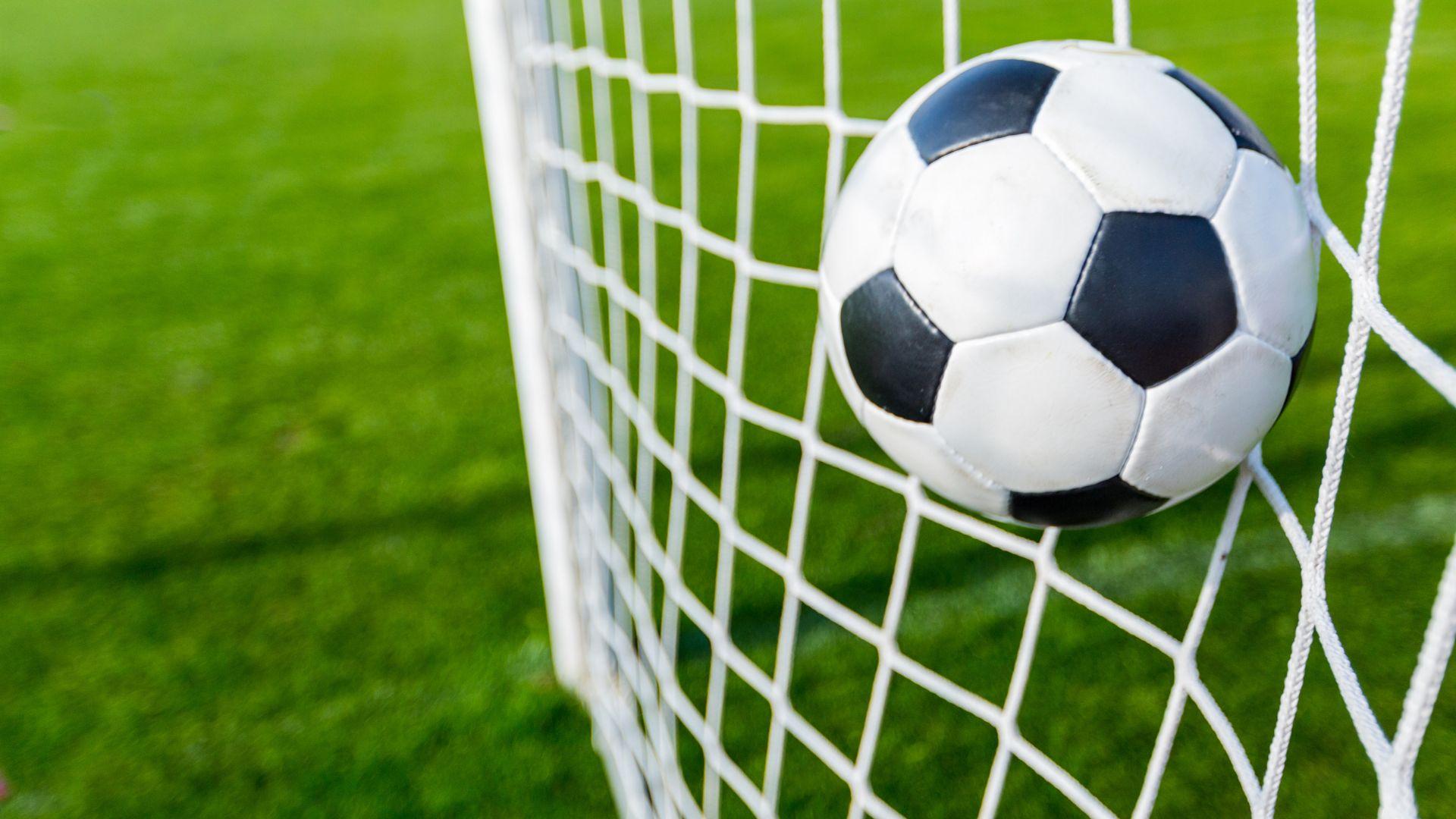 Futbollisti anglez tradhtoi gruan dhe “i mbylli gojën” të dashurës me 20 mijë paund
