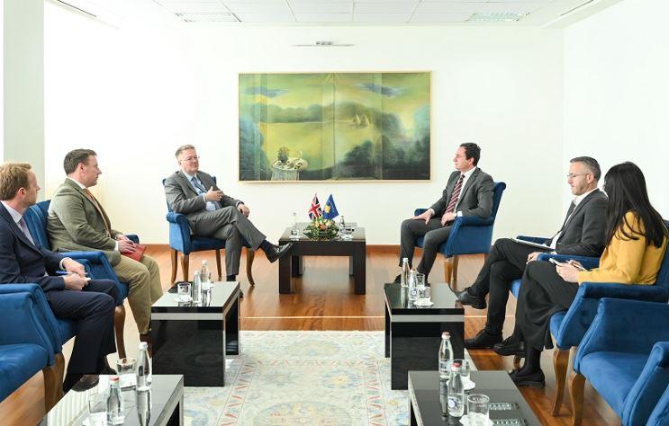 Takimi I Brukselit Kurti Bisedoi Me Ambasadorin E Mbretërisë Së Bashkuar