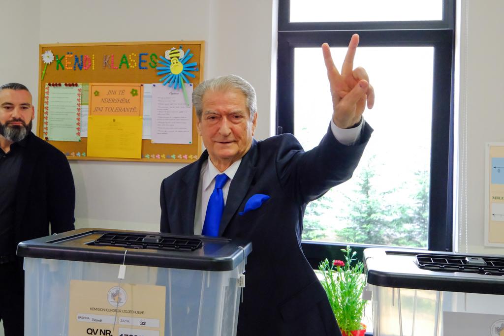 Voton Berisha: Pranvera e ndryshimit! Nesër merr fund monizmi i shëmtuar