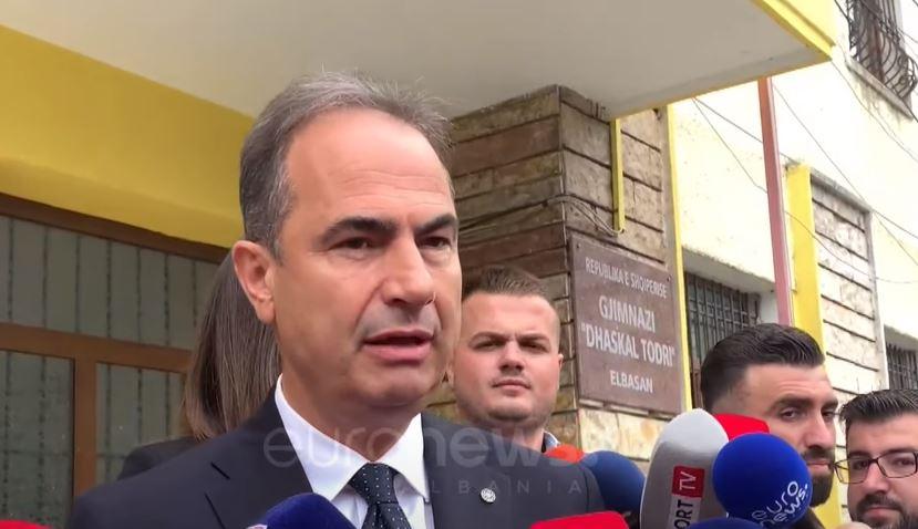 “Presion nga administrata”, Boçi-qyetetarëve në Elbasan: Votimi është i sigurt