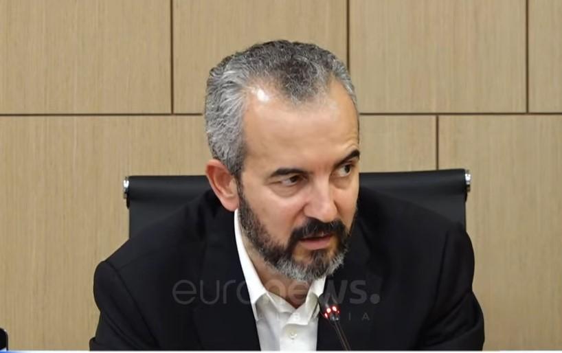 Votim familjar në qendrat e votimit? Celibashi: Përgjegjës anëtarët e komisionit