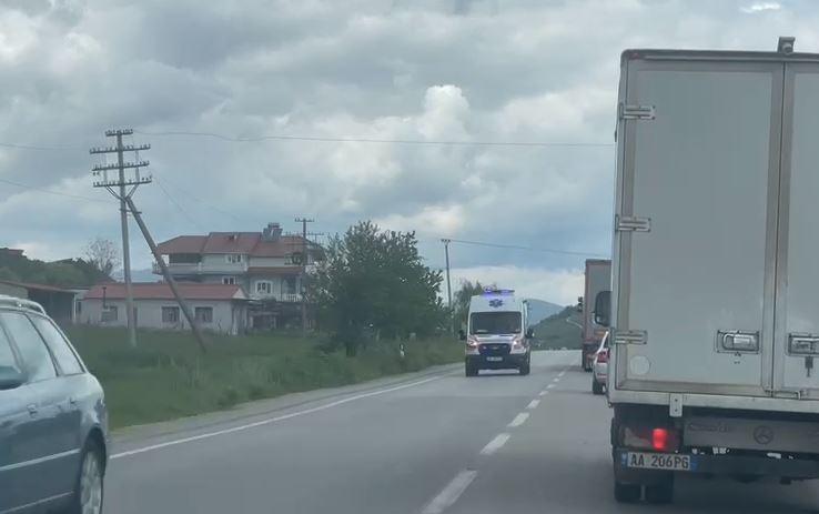 Aksident i rëndë në Maliq, autobusi përplaset me kamionin
