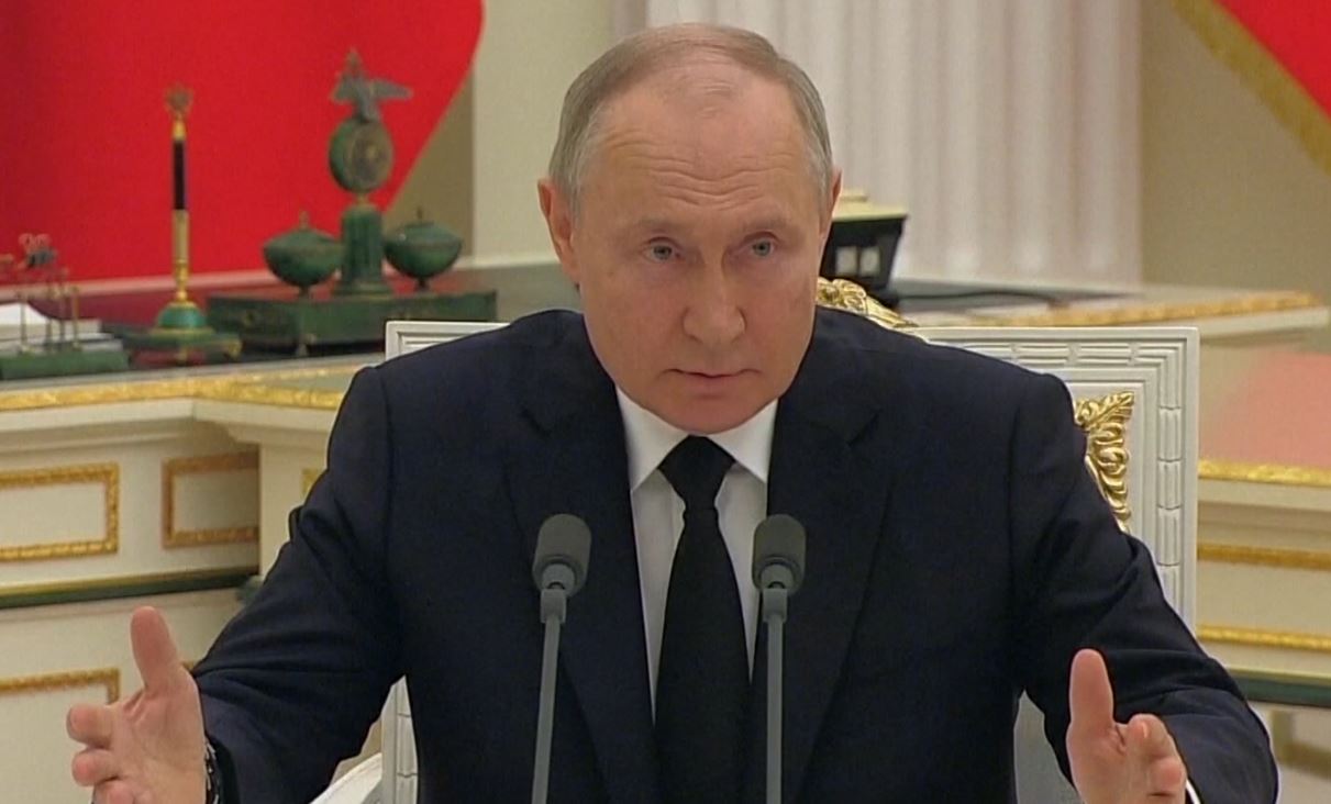 Ç’do ndodhë me Rusinë? Ekspertët: Kryengritja nuk e ka dobësuar pushtetin e Putin