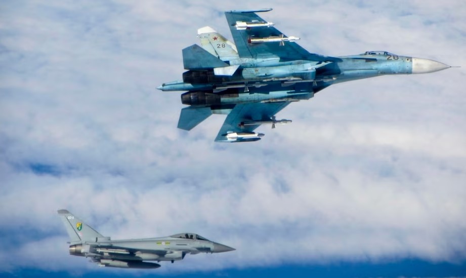 Rusia thotë se avionët luftarakë britanikë iu afruan kufirit të saj