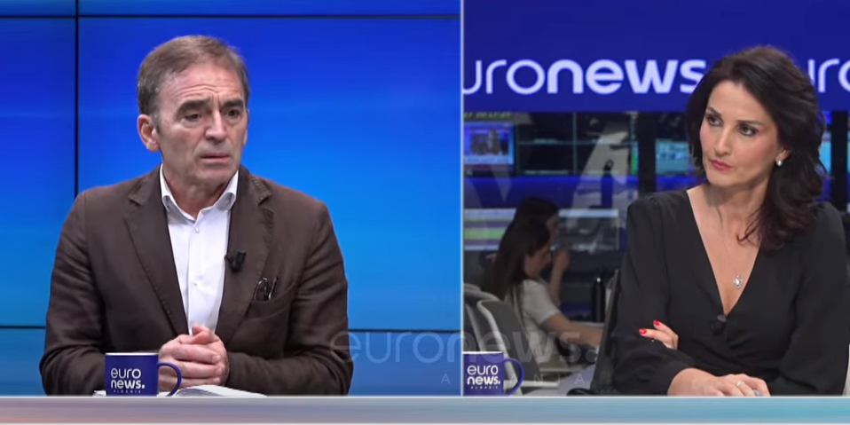 Video-skandali i Gjicit, Softa: Përjashtoj politikën, metodë e Almës për mbijetesë
