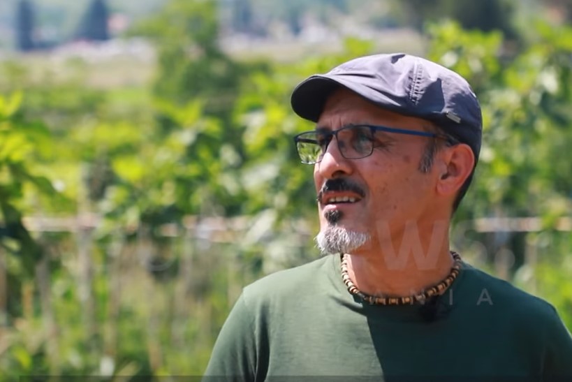 “Ndihem 24 vjeç se ha vezët e thëllëzës”, fermeri: Ilaçe nuk pi se s’besoj te mjekët