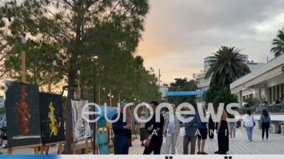Ekspozitë buzë detit, ‘Saranda Art Days’ bën bashkë piktorë nga trevat shqiptare