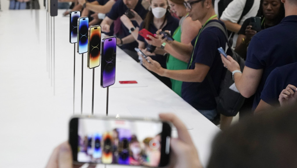 Risi e Apple: iPhone mund të klonojë zërin e njeriut