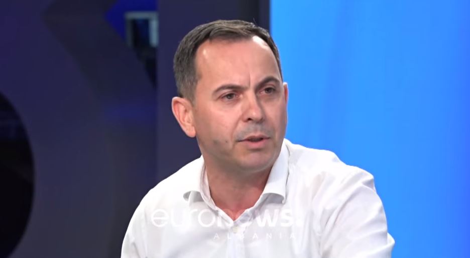 “Po mbetemi pa mjekë”, juristi: S’jemi Gjermania që t’i marrim nga jashtë
