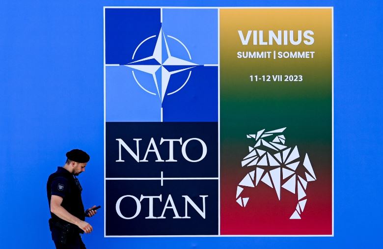 NATO “rrethon” Vilnusin, e kthen në një fortesë për samitin e aleancës