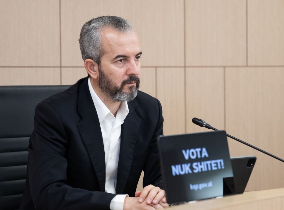 Celibashi për votën e Diasporës: S’ka më kohë! Partitë duhet të vendosin tani