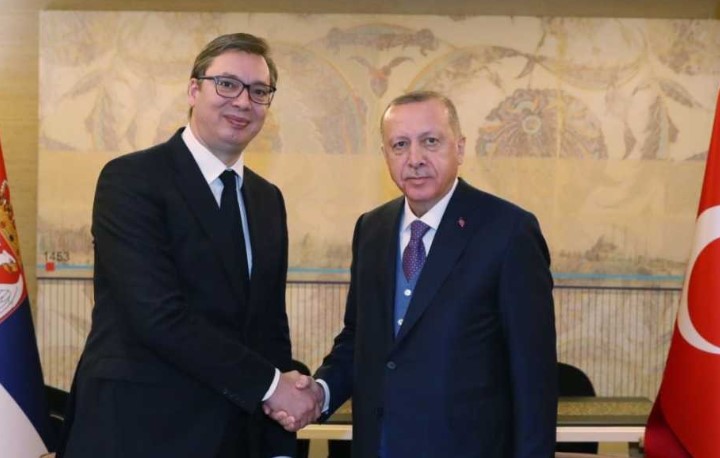 Vuçiç telefonatë me Erdoganin: E kam informuar për aktualitetin në Kosovë