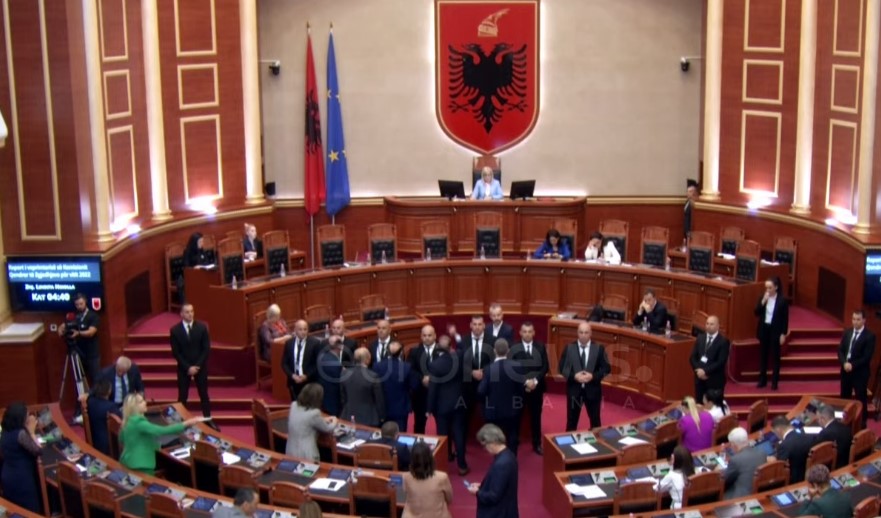 Debate në Kuvend ndërpritet sërish seanca/ Nikolla: S’e çoj kuvendin në paligjshmëri
