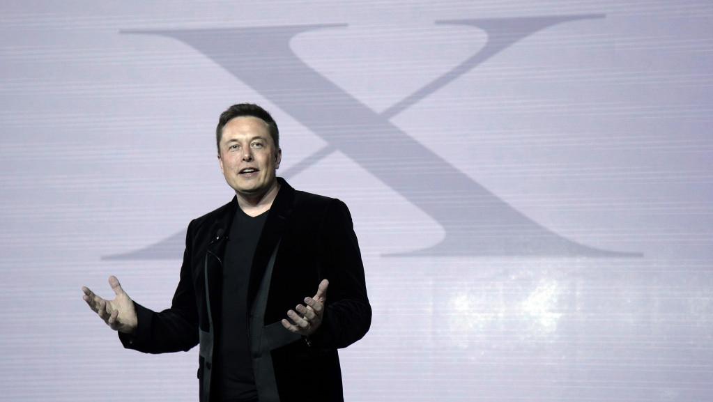 Musk pranon se rrjeti social X mund të dështojë
