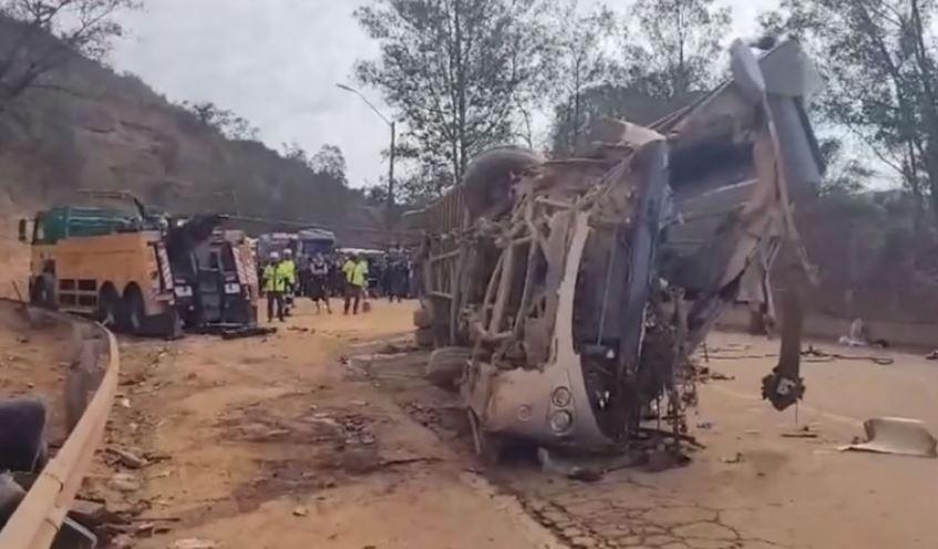 Aksident i rëndë në Brazil, përmbyset një autobus me tifozë, 7 të vdekur
