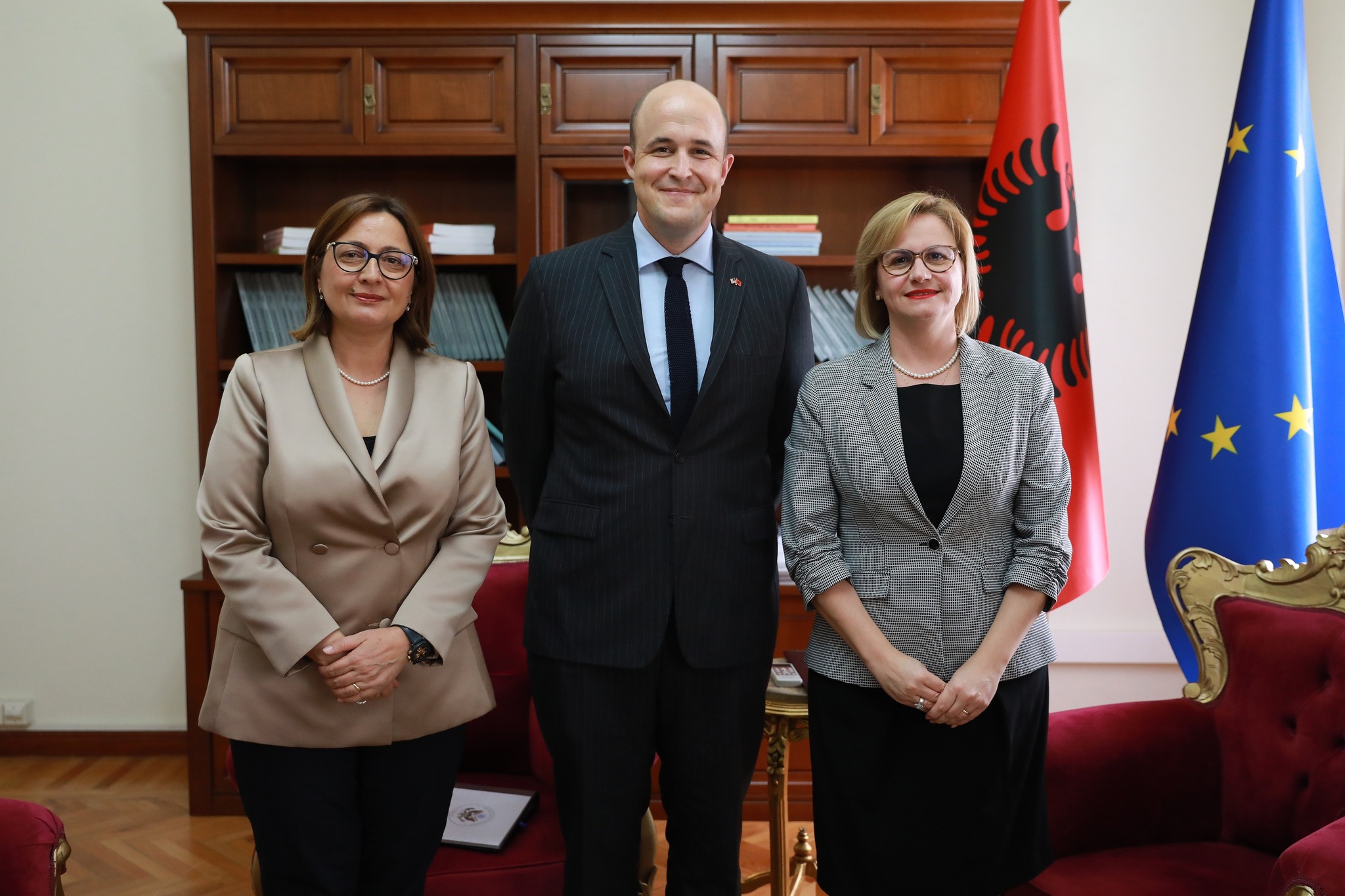 I dërguari i SHBA takon drejtueset e “Ligjeve”, zbardhen diskutimet