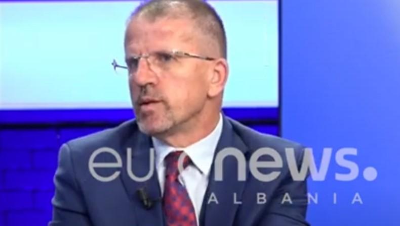 Beci tregon ligjin: Në 1 muaj nuk bëhesh dot drejtor pa mbaruar akademinë e sigurisë