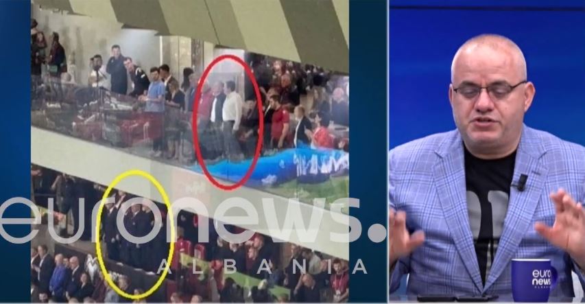 Hoxha flet për foton e Kurtit me djalin e Adem Jasharit: Ja çfarë donte të tregonte