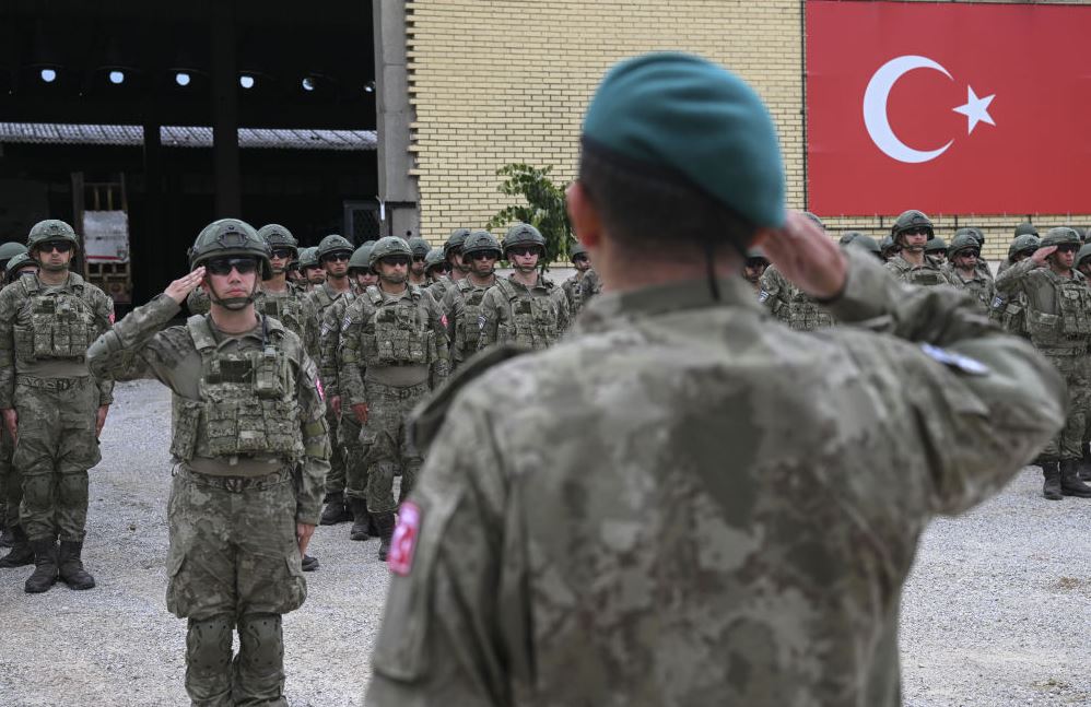 Turqia merr drejtimin e KFOR në Kosovë