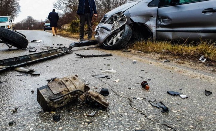 Aksident në tunelin e Elbasanit, përplaset “Audi Q5”, bllokohet trafiku
