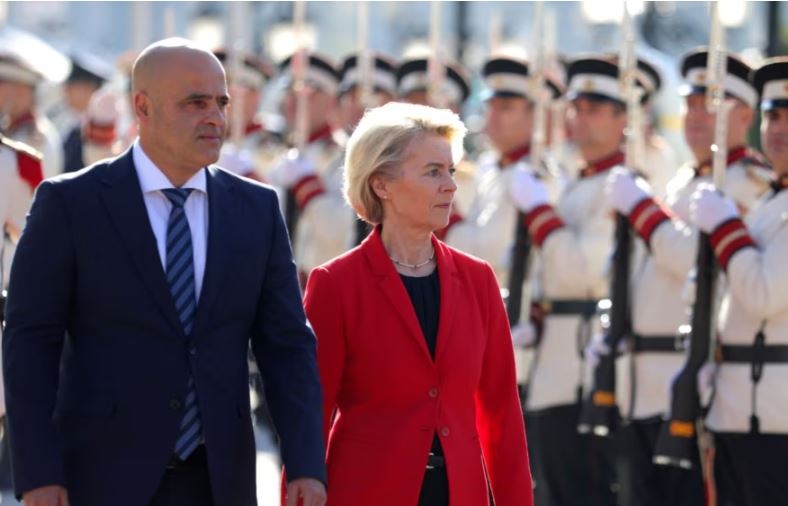 Von der Leyen porosit Shkupin: Miratoni ndryshimet kushtetuese për të ardhmen tuaj