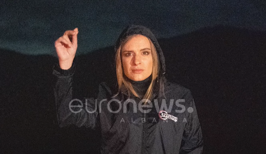 E shpallur “non-grata”, politikania serbe provokon: Ndan foton nga Kosova