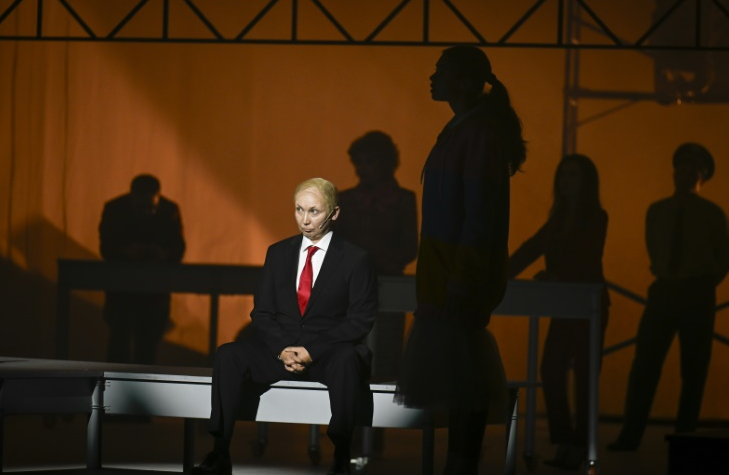 Satira me Putin dhe Prigozhin, shfaqja që po përçan Bullgarinë