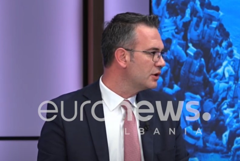 Gerti Bogdani: Ti po i thyen kockat fëmijës 3-vjeçar, do që të menaxhosh afrikanët?!