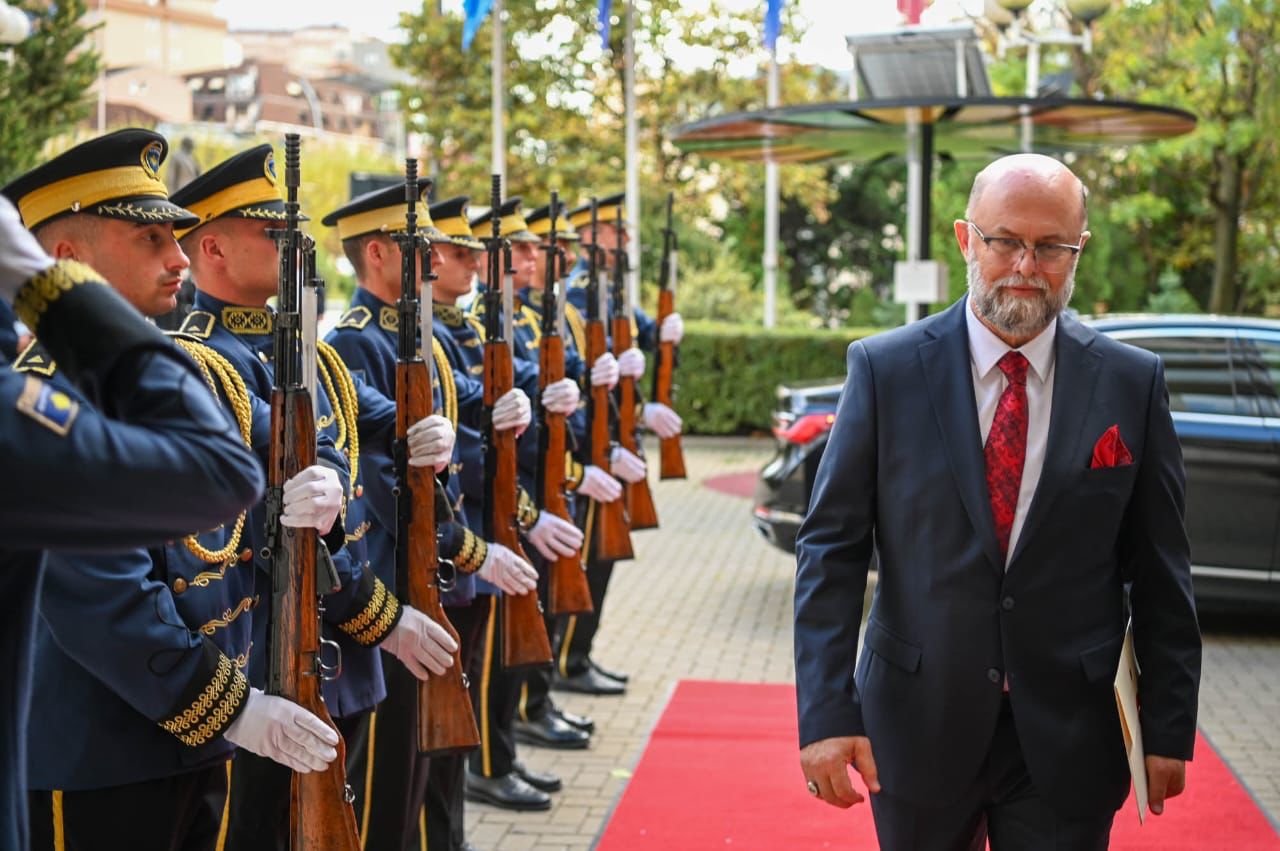 Ambasadori i Shqipërisë në Kosovë, Osmani pranon letrat kredenciale nga Malaj