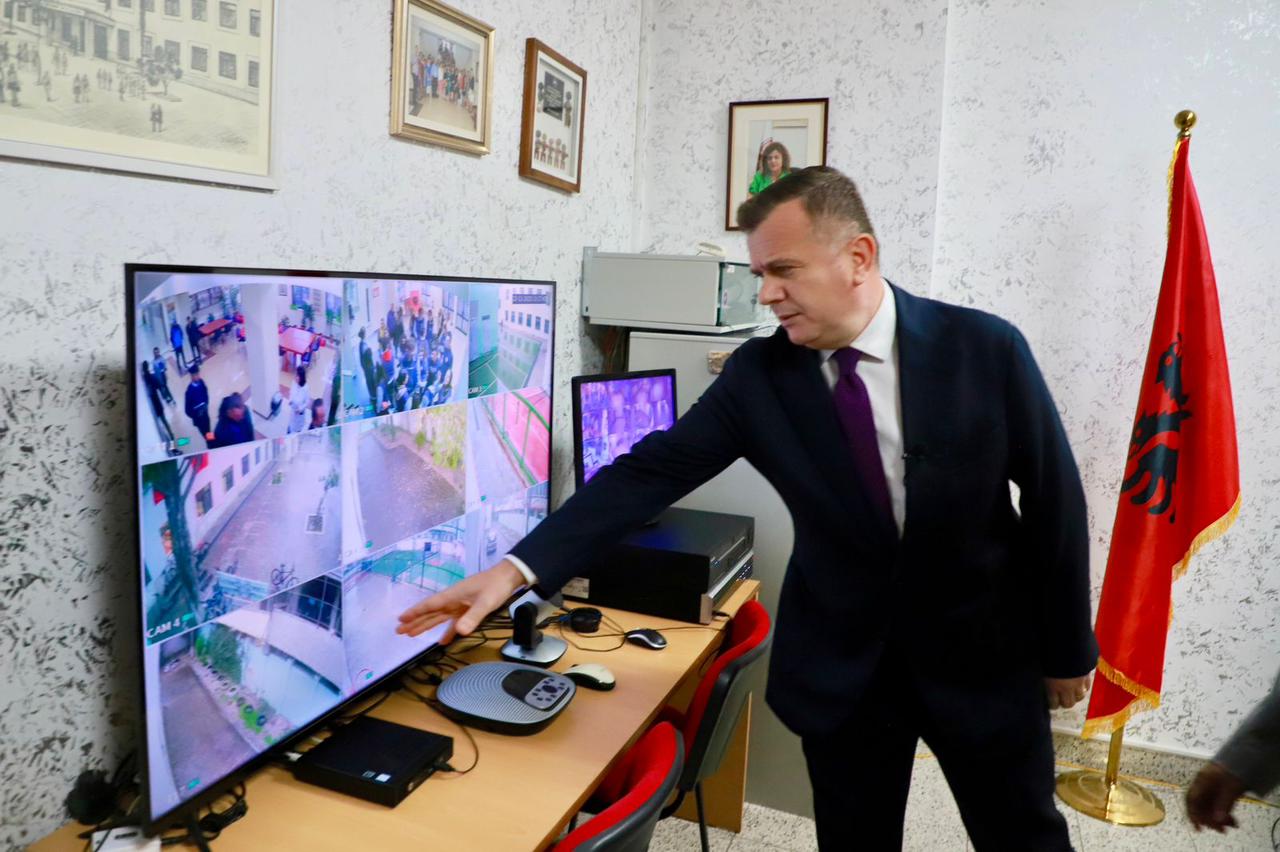 Balla te “Petro Nini”: Informacioni na ndihmon në luftën kundër narkotrafikantëve