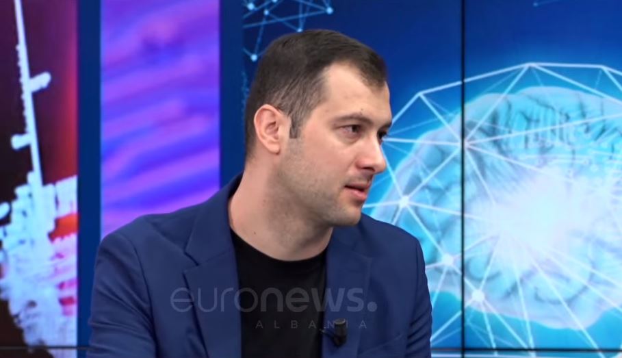 A duhet ta dijë fëmija që ka autizëm? Mjeku tregon rastin e 20-vjeçarit