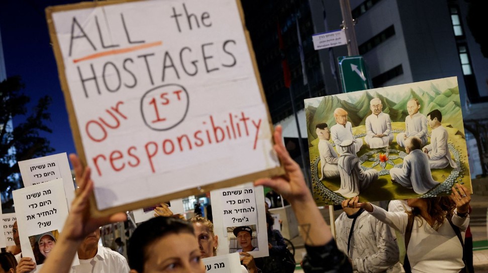 Sot nisi armëpushimi, 13 pengje izraelite të mbajtur nga Hamasi nisen për në Egjipt