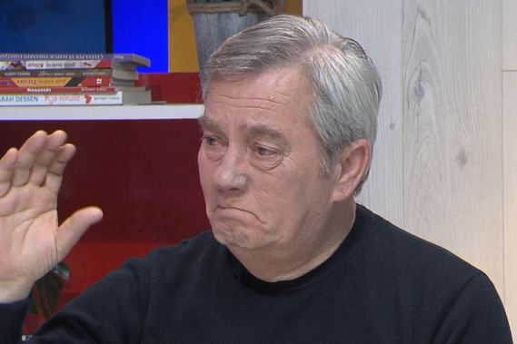 Berisha mban një minutë zi: Zef Deda ia kushtoi dhuntinë e tij të vërtetave të artit