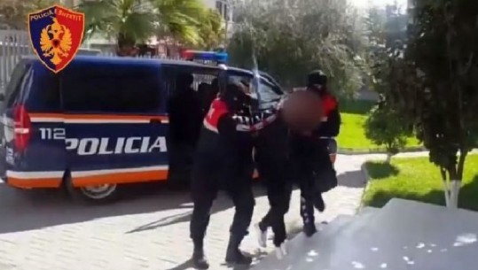 Zbulohet skema/ Para për pasaporta bullgare, tre zyrtarë të arrestuar në Bulqizë